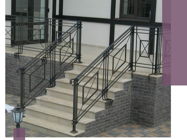 Перила для крыльца в Балакове — монтаж, изготовление и установка