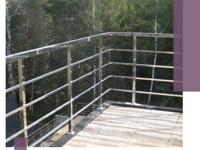 Парапеты из нержавеющей стали в Балакове — изготовление и монтаж